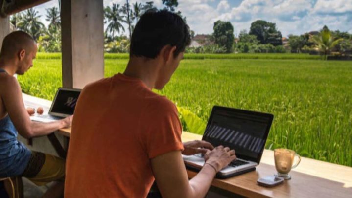 Digital Nomads Can Manage Teams, And Manage To See The World