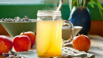 Does Apple cider vinegar help in weight loss? What are the other benefits?