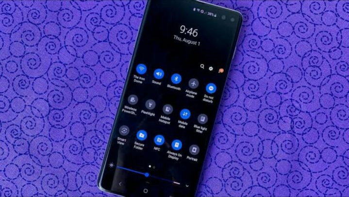 How does a dark mode on your phone affect your health?