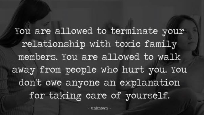 12 Signs Of A Toxic Family