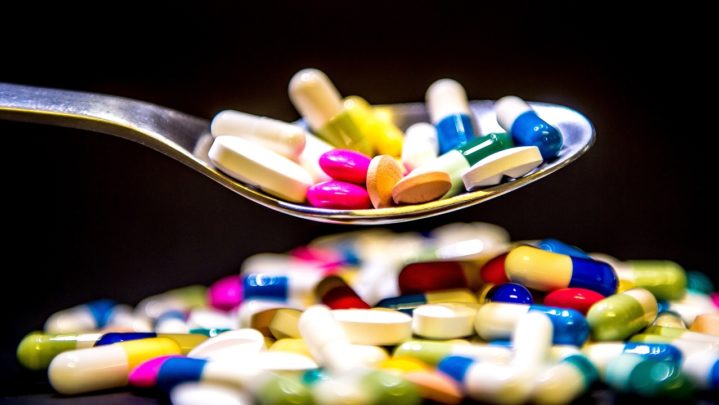 7 reasons why you should not depend on pills for every illness