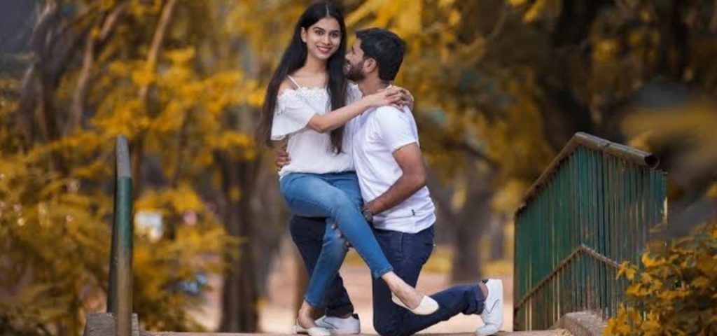 20 best couple poses for your next photoshoot! 1