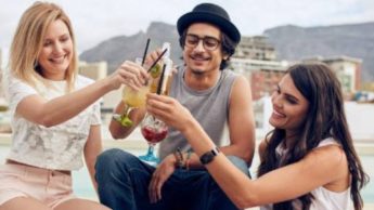 Signs that your BFF is ruining your relationship