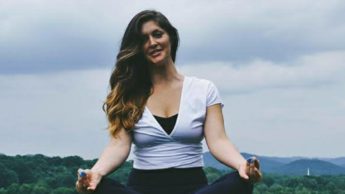 Connect with yourself: 5 mudras for the heart