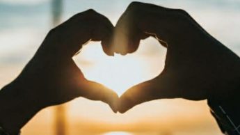 Seven quotes from romantic novels might help you impress your love