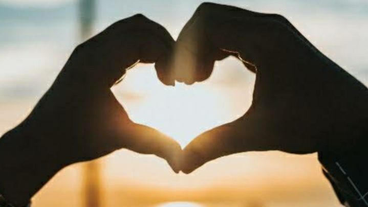 Seven quotes from romantic novels might help you impress your love