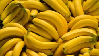Reasons to eat a banana daily