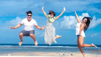 Reasons why visiting beaches make you happier