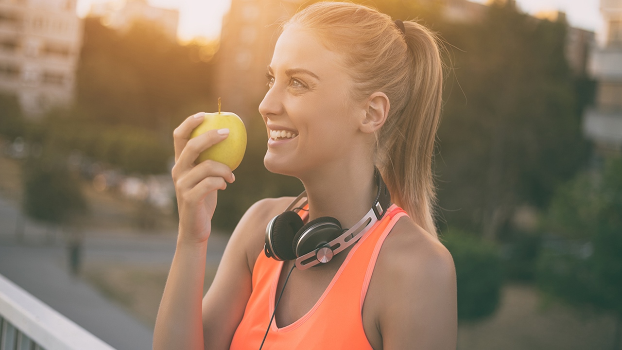 What you should eat before and after working out in the gym