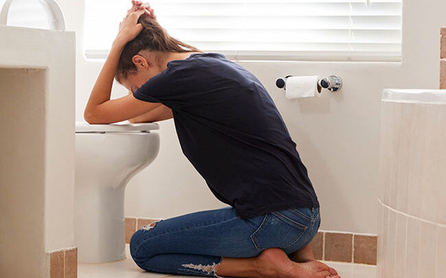 How to take care of yourself when you are vomiting