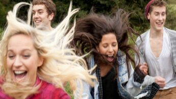 Happy people are healthier: 6 things that prove it