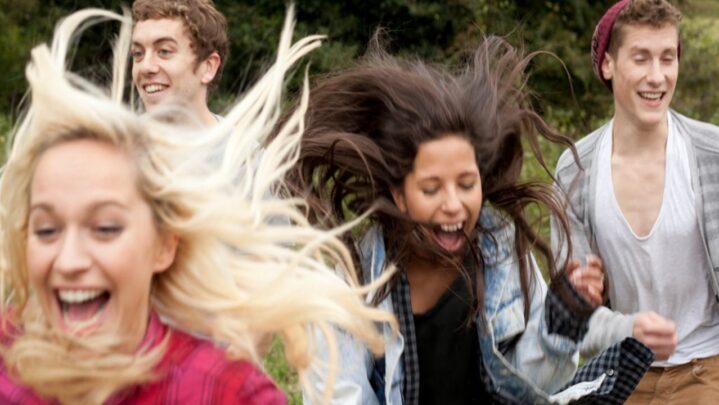 Happy people are healthier: 6 things that prove it