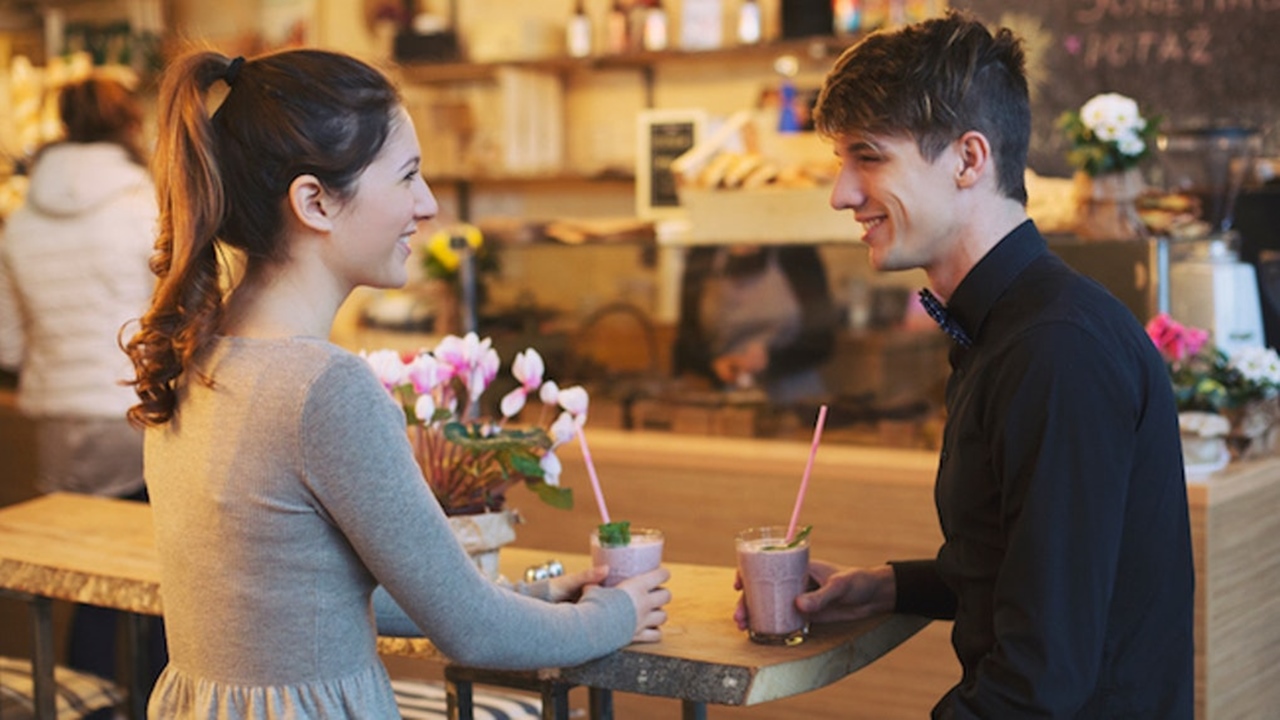 How to overcome awkwardness on your first date