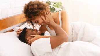 3 Ways For A Girl To Be Dominant In Bed