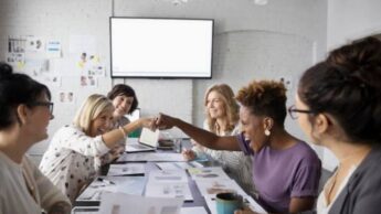 4 Ways To Stay Happy At Your Job