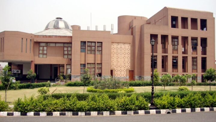 5 Best Places In Mumbai From Where You Can Pursue Hotel Management Courses