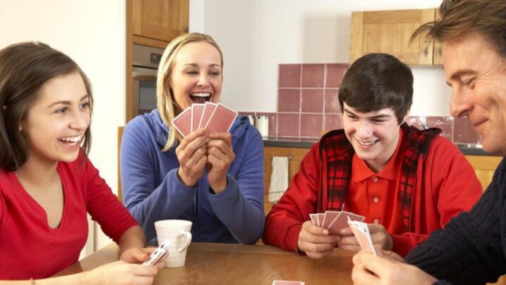 5 Little Things You Can Do To Bring Happiness On The Face Of Parents