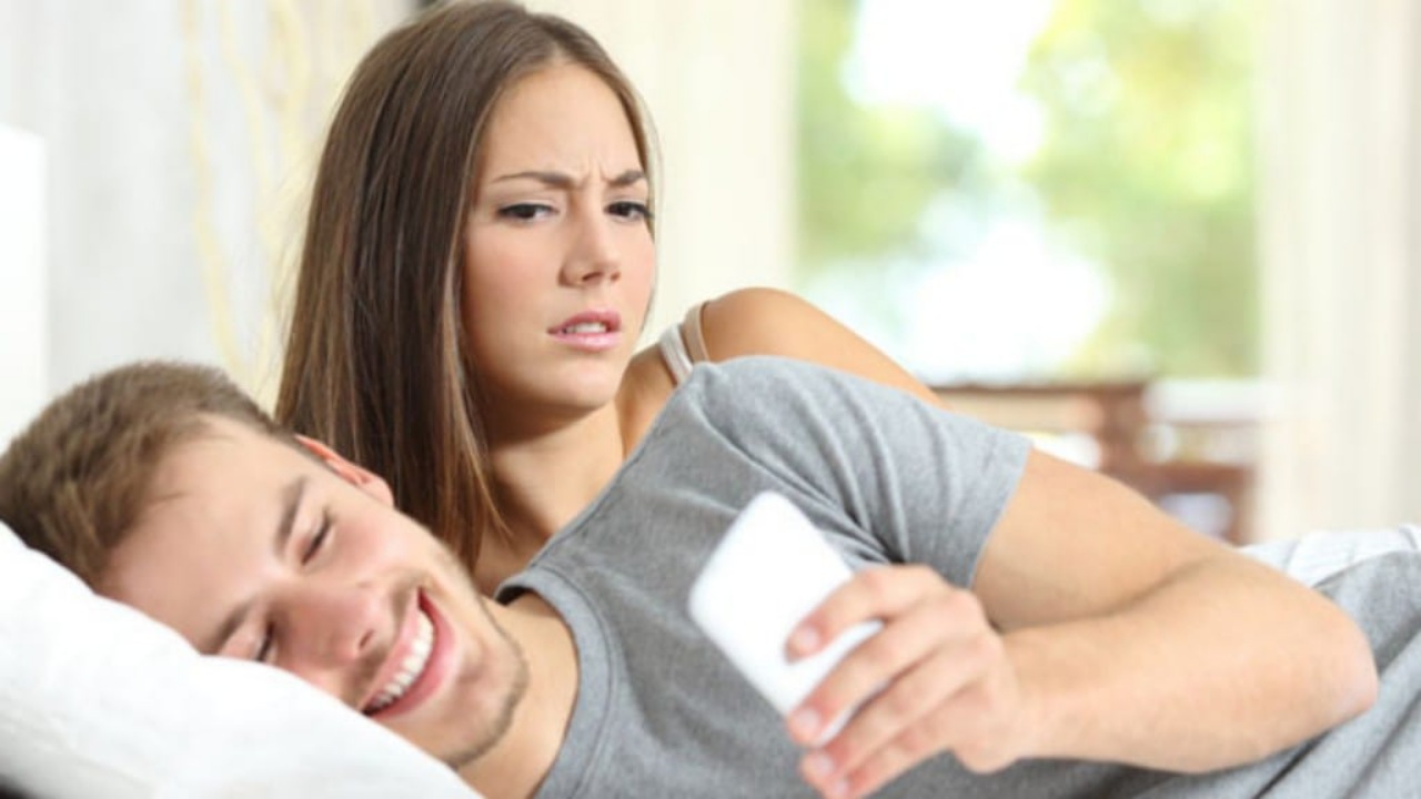 7 Ways To Stop Being Possessive When In A Relationship