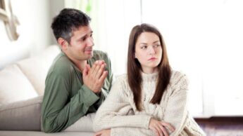 A Person Who Avoids Fighting & Apologies When Wrong Is A Person Really At Peace