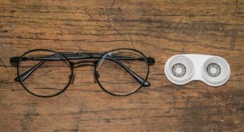 Contact Lenses or Eyeglasses: Which is more beneficial