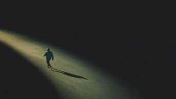 6 Ways To Cope With Your Loneliness & Be Happy