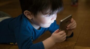 With Every Child Addicted To Mobile, Tips To Take are Of Their Eyes & Avoid Eye Problems