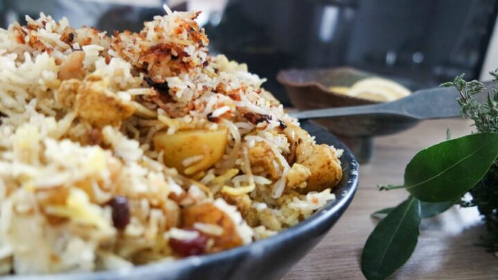 Recipe Alert: Easy & Simple Steps To Prepare This Delicious Potato & Cauliflower Biryani