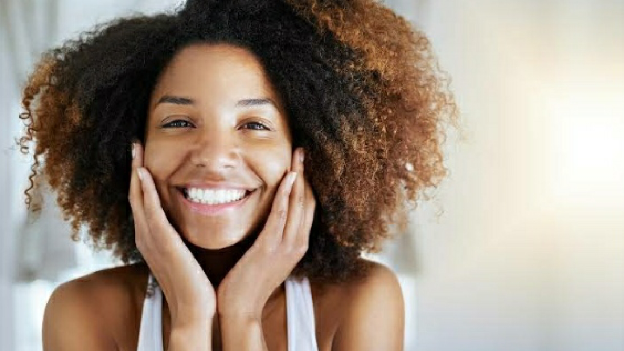 Why greeting everyone with a smile is the first step of spreading