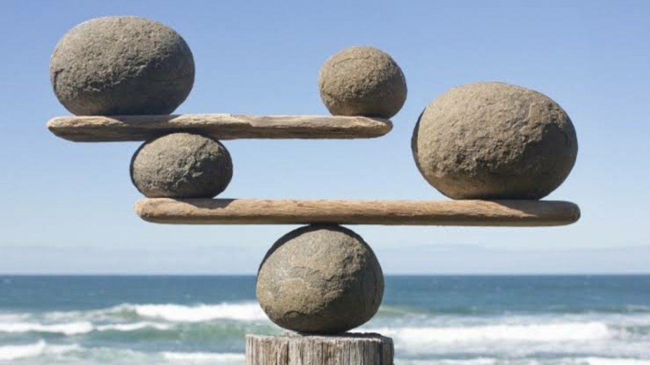 4 Tips To Live A Balanced Life With Fewer Regrets