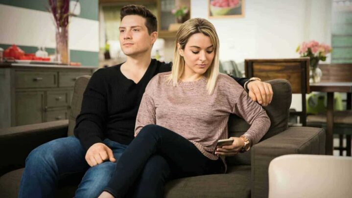 5 Signs Of A Cheating Wife You Must Never Ignore