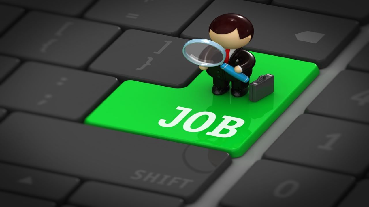 7 Tips To Find A New Job While Being Employed