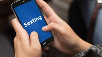 8 Rules While Sexting For The First Time