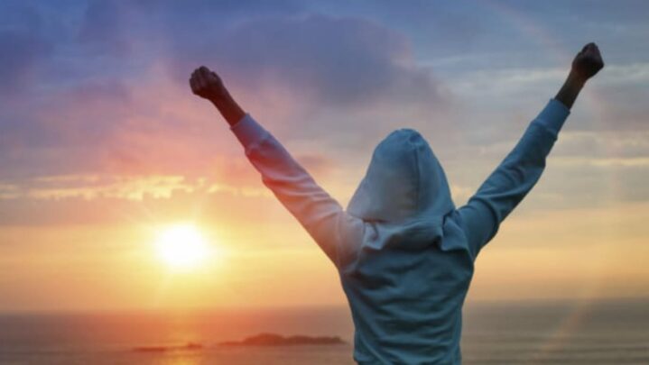 9 Important Habits For A Happy & Successful Life