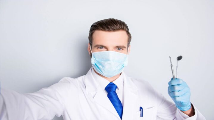 Dentist Vs. Periodontist: Know The Difference