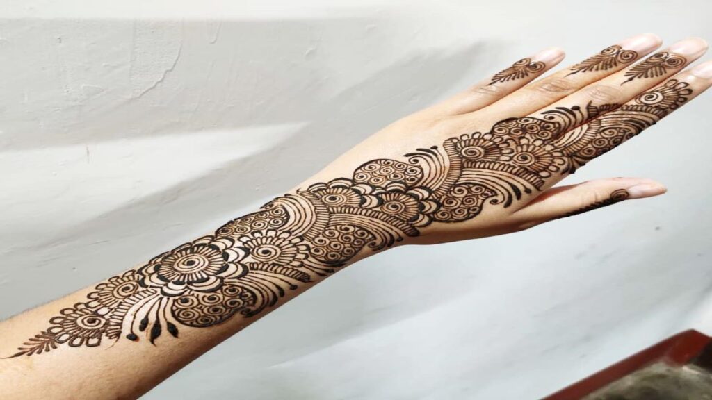 Easy Henna Mehendi Designs For Every Occasion 4