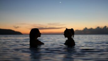 Friends Or Love: Ways To Select One