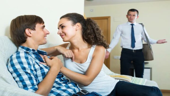 6 Signs Your Wife Is Cheating On You