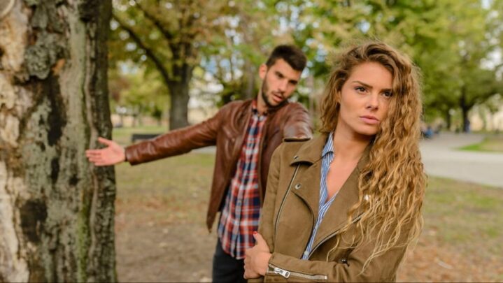 Manipulation In A Relationship: 5 Subtle Signs You Are The Victim
