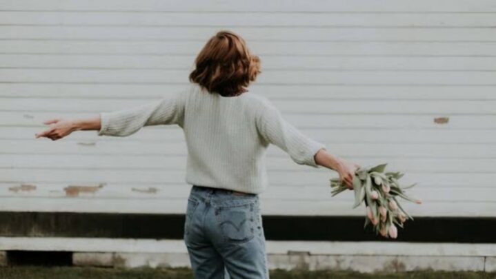 Must Read: Stop Chasing Happiness For Future And Find It Now Instead