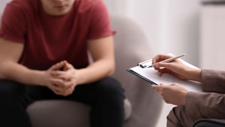 Signs And Symptoms Of An Addict