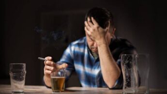 Signs, Symptoms And Treatment For An Alcohol Addict