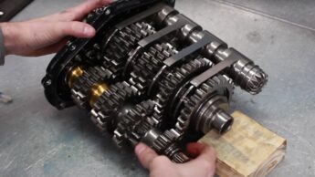 WOW!!! Know What’s Inside The F1 Gearbox