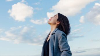 4 Habits To Help You Let Go And Be Happy