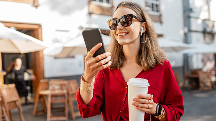 5 Signs You Missed That Proves She Is Falling For You