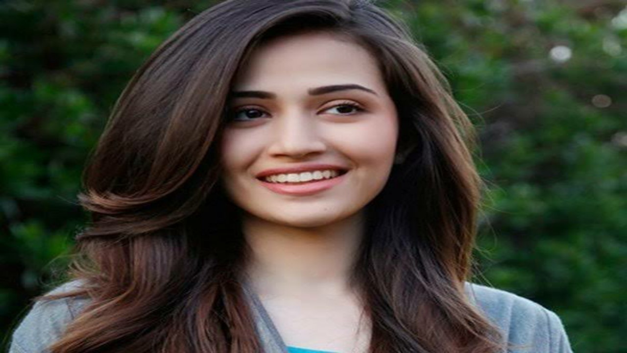 8 Hottest Pakistani Actresses Of 2021 8