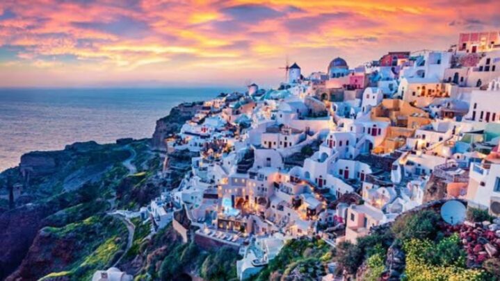 Santorini: A Destination Must Visit With Your Better Half