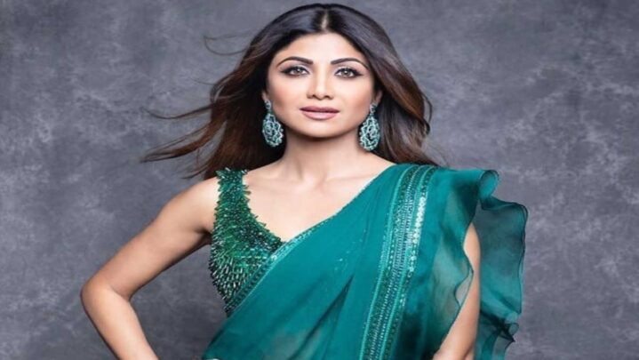 Get Inspired From Shilpa Shetty To Earn Peace Through Yoga