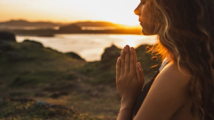 How Does Knowing God Help In Earning Peace?