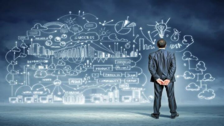 Who Is A Chief Technology Officer? Responsibilities And Steps To Be One