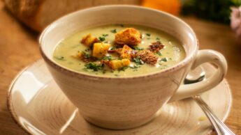 In Search Of Continental? Here Is Italian Garlic Soup Just For You